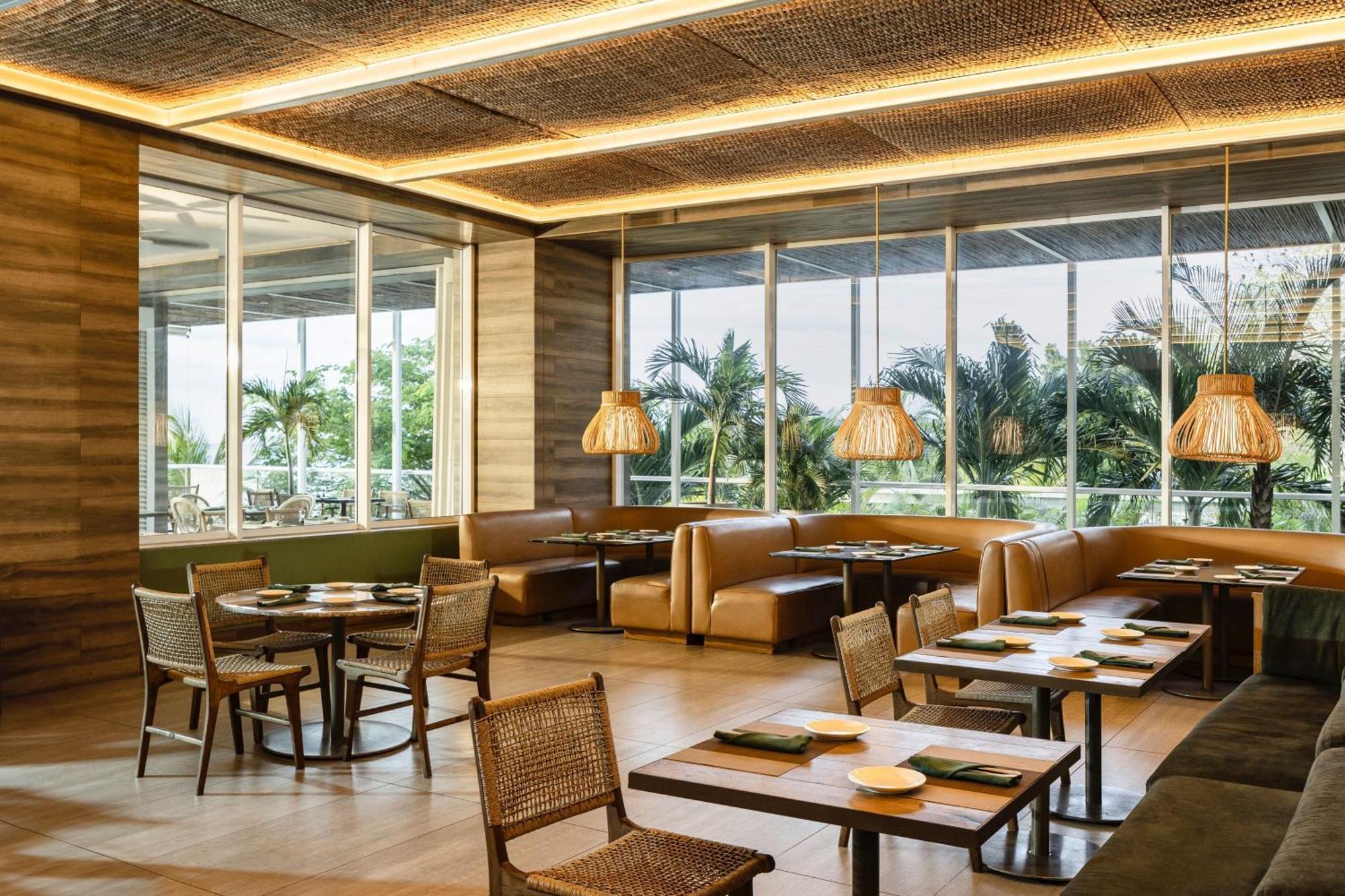 睡眠海滩圣玛尔塔万豪度假村 外观 照片 The interior of the restaurant