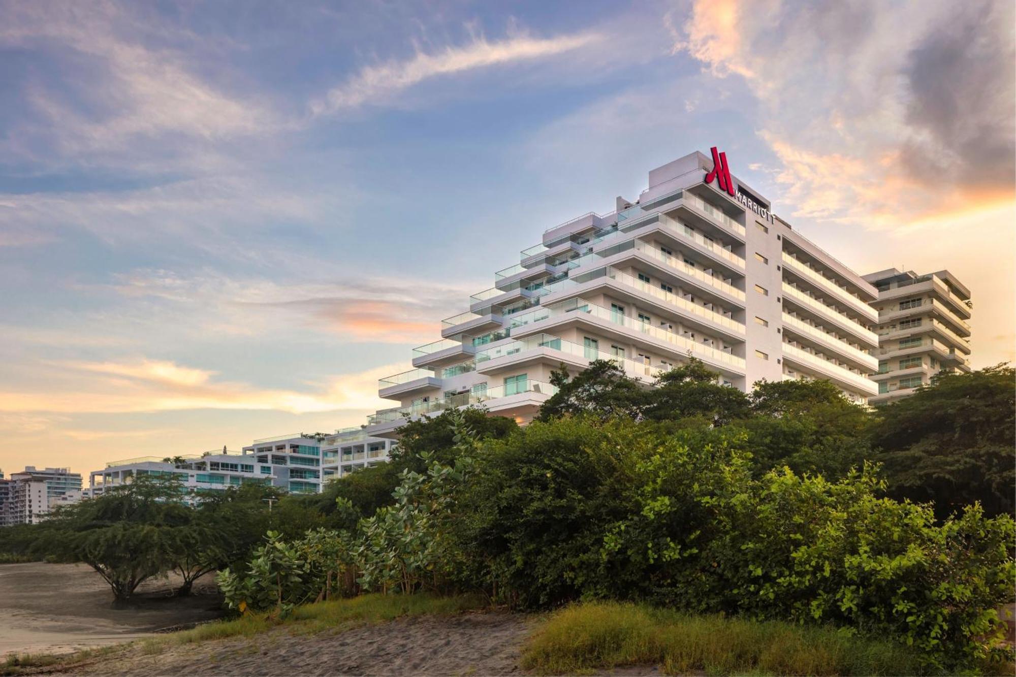 睡眠海滩圣玛尔塔万豪度假村 外观 照片 The Marriott Cancun Resort