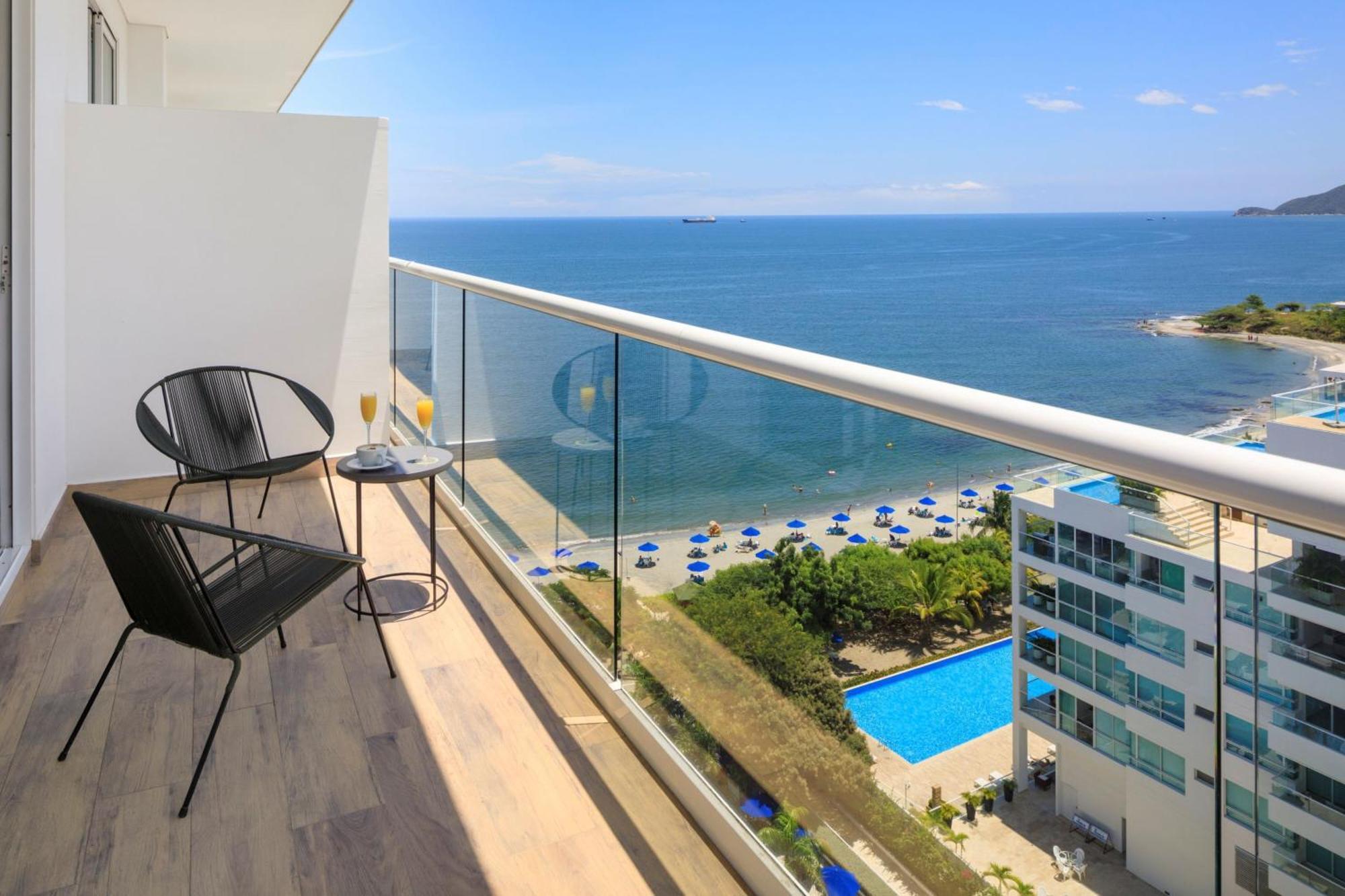 睡眠海滩圣玛尔塔万豪度假村 外观 照片 A balcony