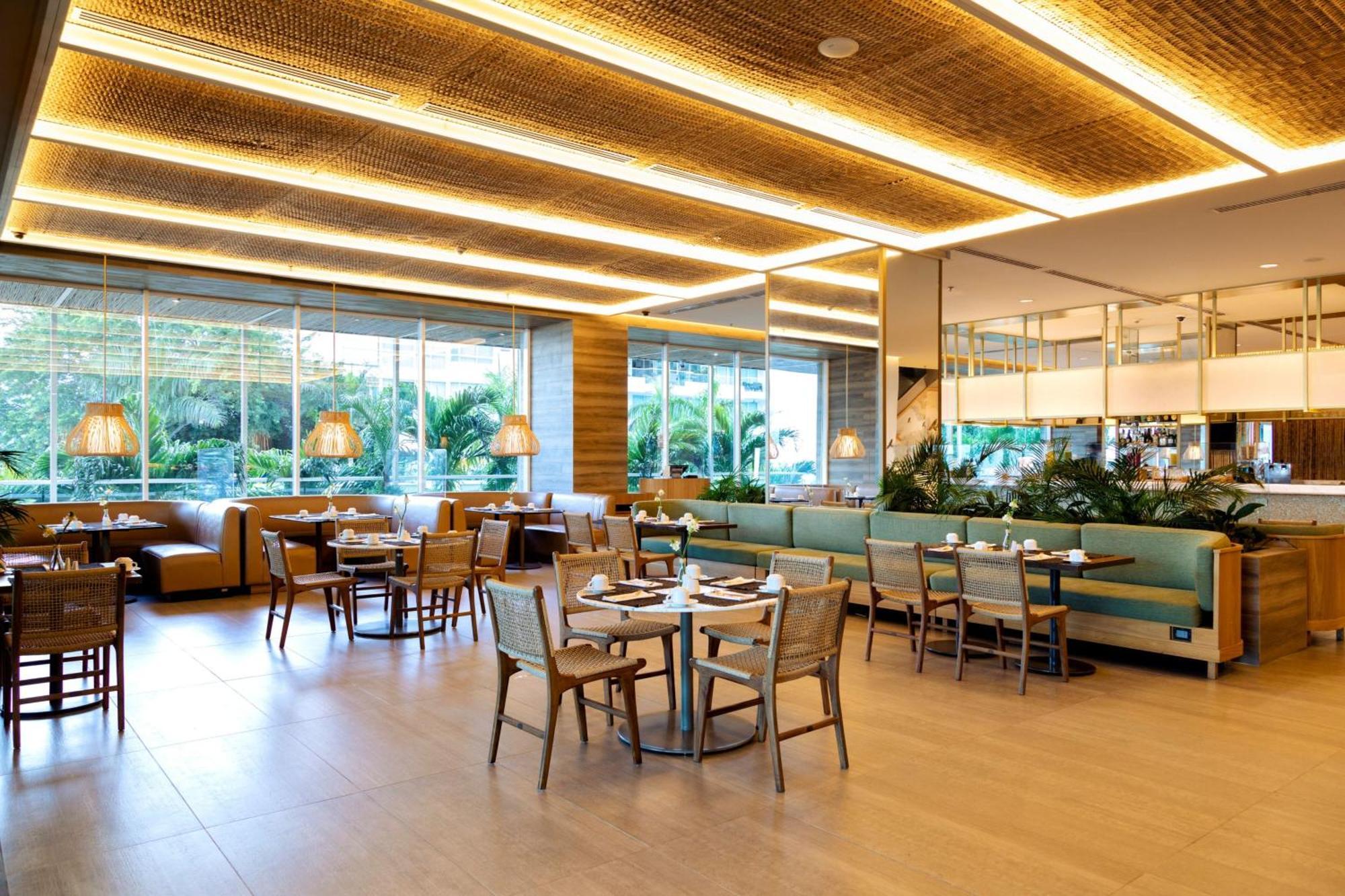 睡眠海滩圣玛尔塔万豪度假村 外观 照片 The interior of the restaurant